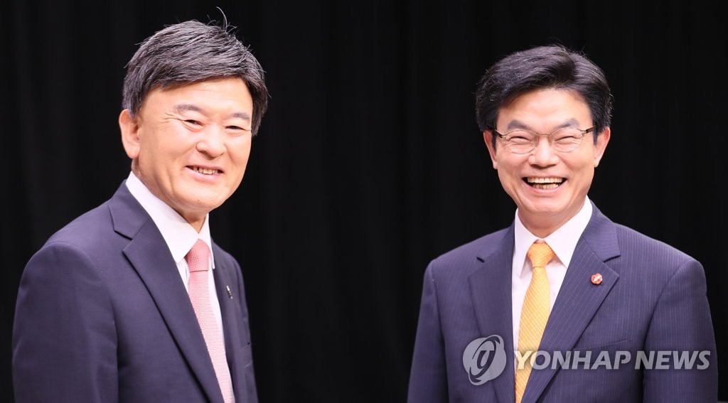2018년 제주도교육감 후보로 나선 김광수(왼쪽)·이석문
