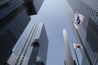 (3rd LD) Samsung's Q1 profit dips 60.4 pct on-year on weak memory chip market