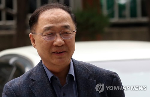 홍남기 "가상통화 과세방안 향후 확정…ICO 허용 신중"