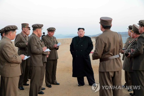  Kim Jong-un assiste au test d'une nouvelle arme de pointe