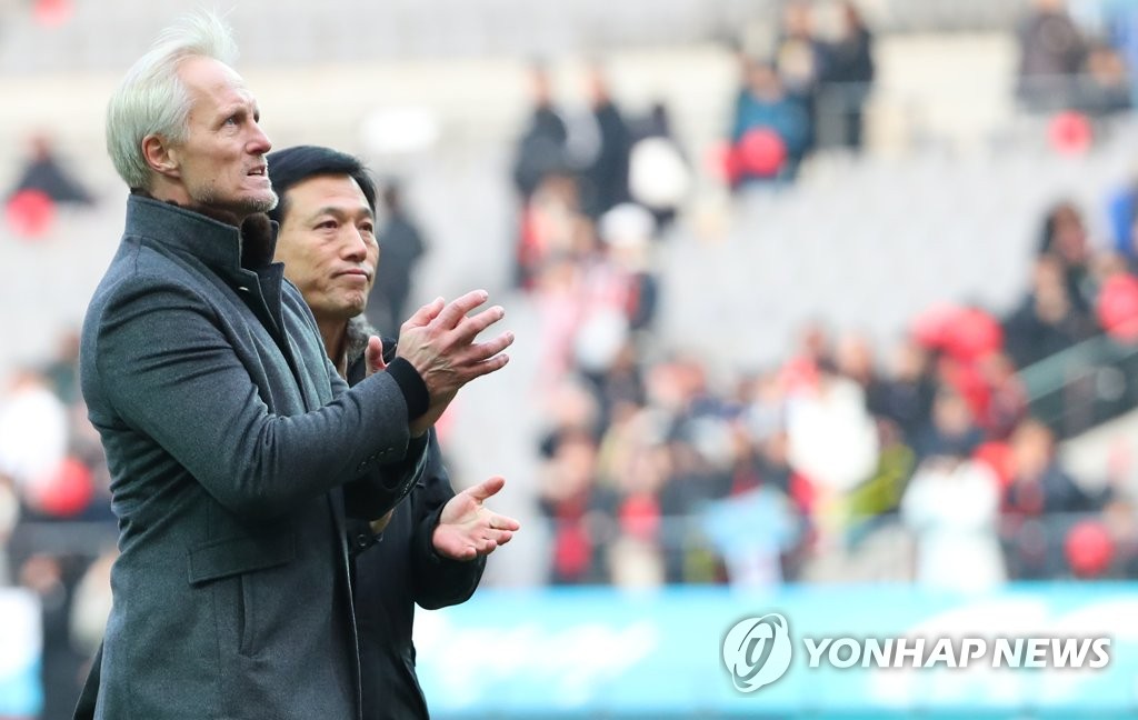 S. Korean football clubs looking overseas for coaches