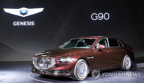 신차급 변신 제네시스 'G90'…내비게이션도 자동 업데이트(종합)