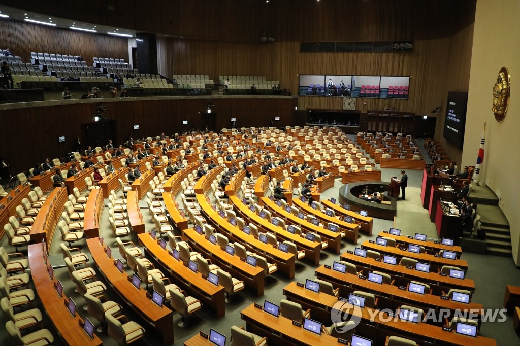 This photo, taken on Dec. 3, 2018, shows an empty assembly chamber at a plenary session as opposition lawmakers boycotted the meeting to oppose voting on the government's 2019 budget bill in its original form. (Yonhap)