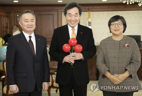 이총리 "어려운 경제 상황…기부 분위기 가라앉을까 염려"