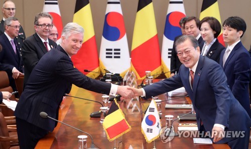 (AMPLIACIÓN) Corea del Sur y Bélgica celebran una cumbre para discutir la cooperación y paz en la península coreana