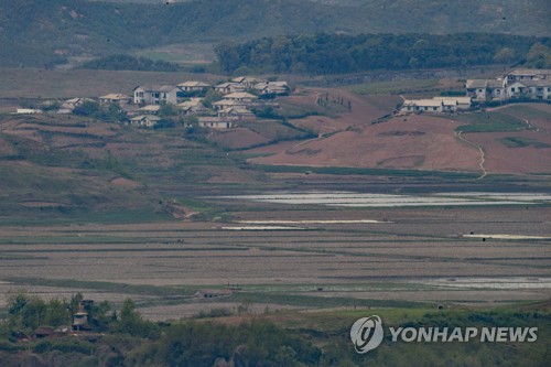 北매체 "근본문제 밀어놓고 '인도주의' 생색…겨레에 우롱"(종합)