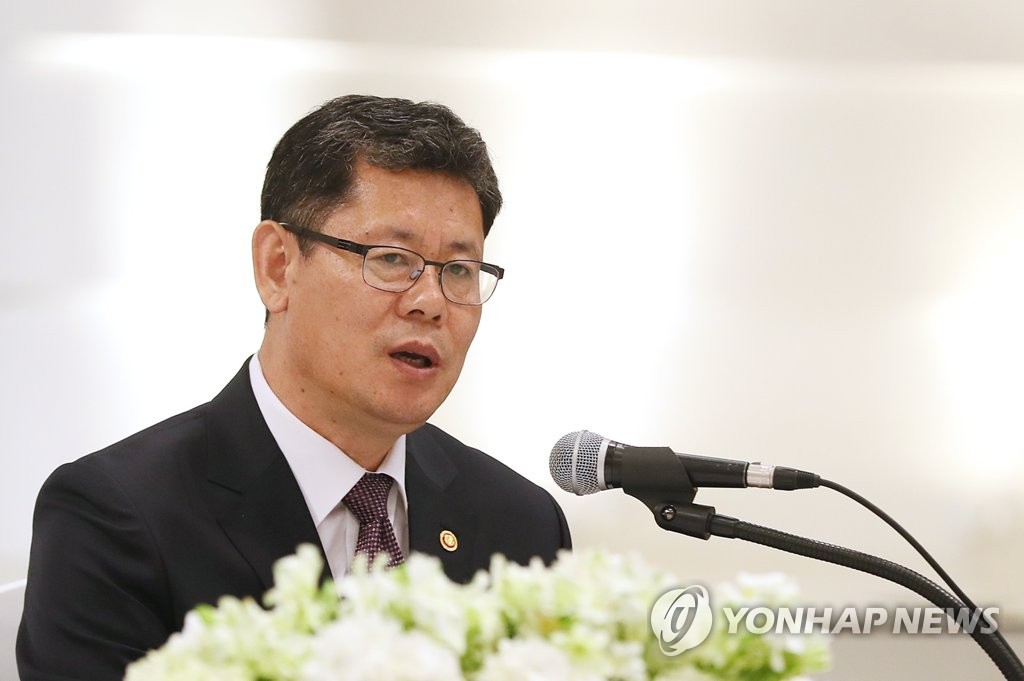 Unification minister hopes better inter-Korean ties lead to resumption of nuclear talks