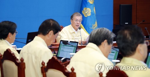 유람선 사고에 돼지열병 가능성까지…靑, 주말에도 '비상체제'