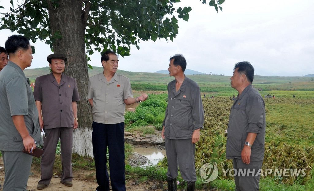 S. Korea to contribute 2 bln won to help N. Korea restore typhoon-hit regions