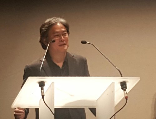 Director Park Chan-wook wins honorary award at Geneva film fest