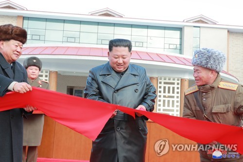 N.K. leader celebrates completion of spa resort