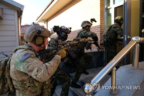 韓米の特殊部隊 仮想の北朝鮮基地襲撃 要人制圧訓練実施 聯合ニュース