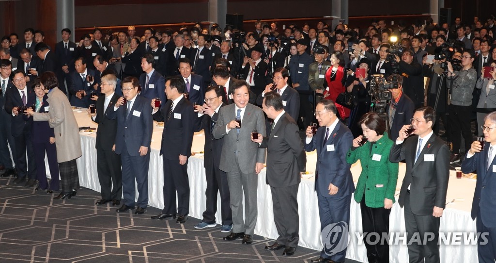 財界新年会に１千人超出席　首相や閣僚も＝韓国