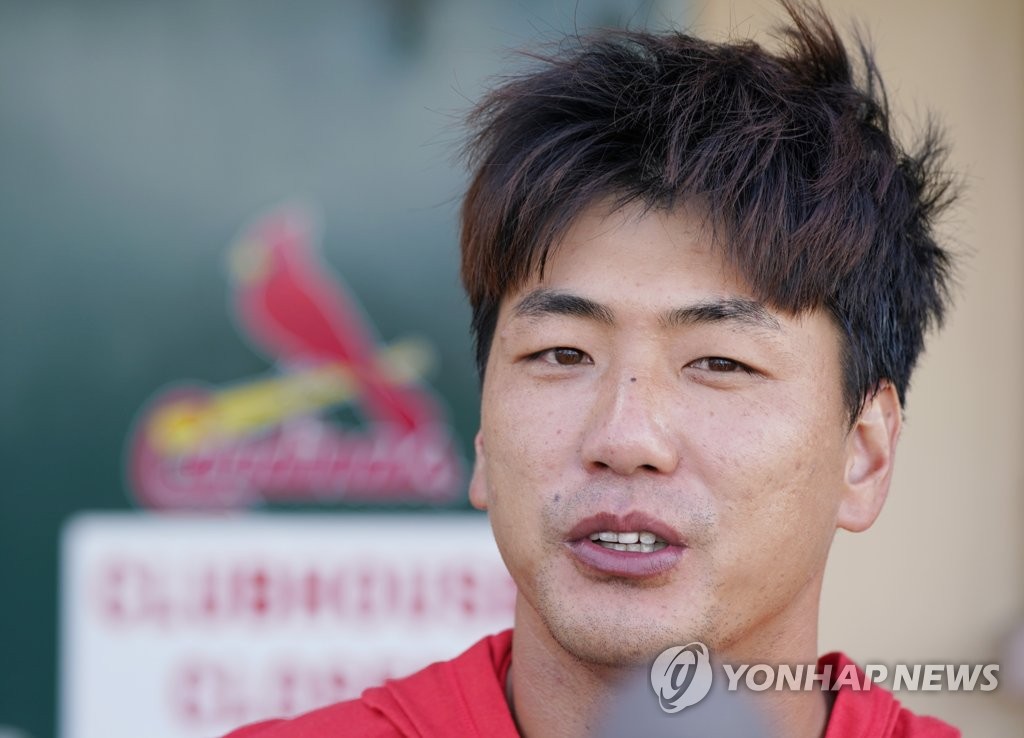 Cardinals' Kim Kwang-hyun tosses 2 shutout innings in relief - The Korea  Times
