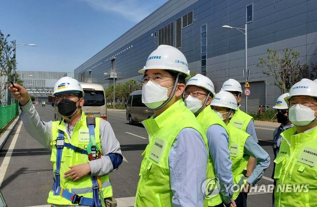 5월18일 중국 시안반도체 공장 방문한 이재용 삼성전자 부회장