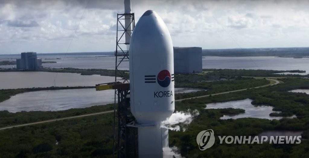 韓国軍初の通信衛星　静止軌道投入に成功