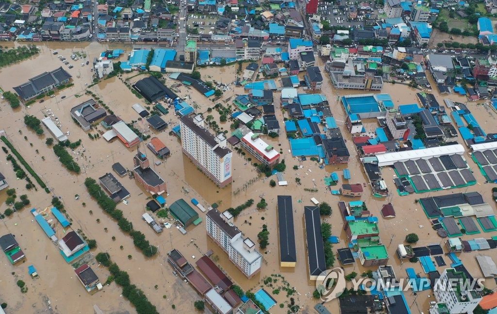 韓国南部で大雨　３日間で１３人死亡・３７００人以上被災