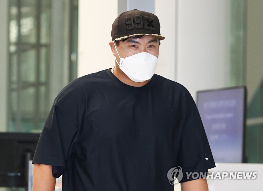 (LEAD) Ryu Hyun-jin returns home after successful 1st season with Blue Jays