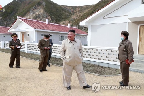 북한 "농촌지원 늘리고 교육 수준차 줄여야"…도농격차 해소주력