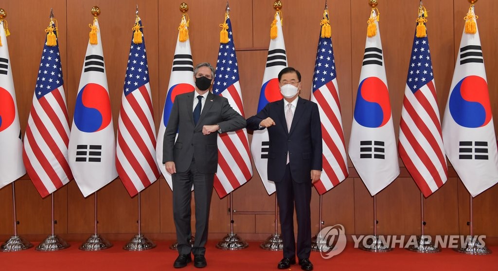 (LEAD) Top diplomats of S. Korea, U.S. agree on efforts for N.K. engagement in phone talks