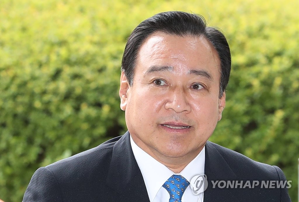 This file photo shows former South Korean Prime Minister Lee Wan-koo. (Yonhap)