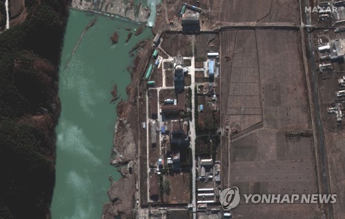 '38노스'가 위성사진으로 포착 북한 영변 5MW 원자로 가동 흔적