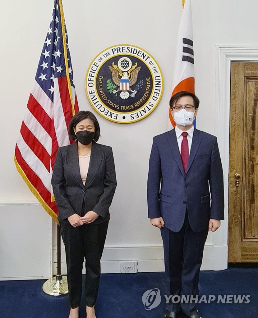 미국 무역대표부 대표과 면담한 여한구 본부장