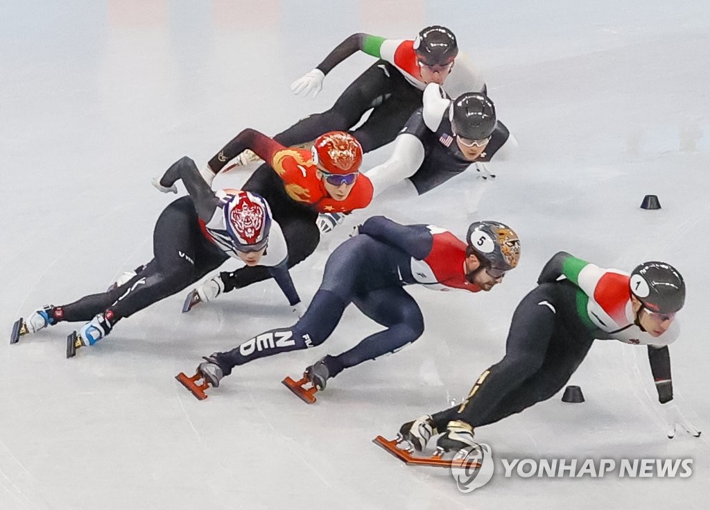 لي جيه-ميونغ يعرب عن خيبة الأمل والغضب إزاء التحكيم المتحيز ضد المتزلجين الكوريين في أولمبياد بكين - 1