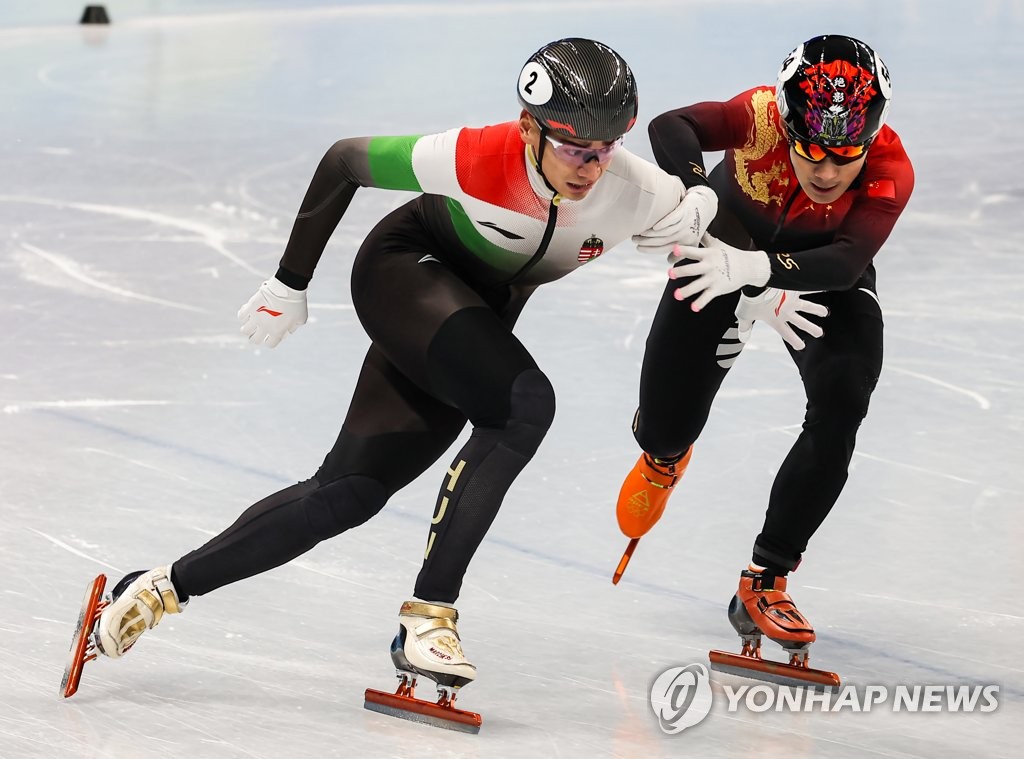 2022 베이징동계올림픽에 출전한 사오린 샨도르 류(왼쪽)