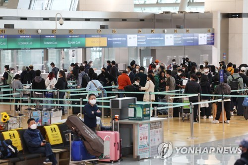 인천공항 하루 2만명 찾아…코로나 이후 2년여 만(종합2보)