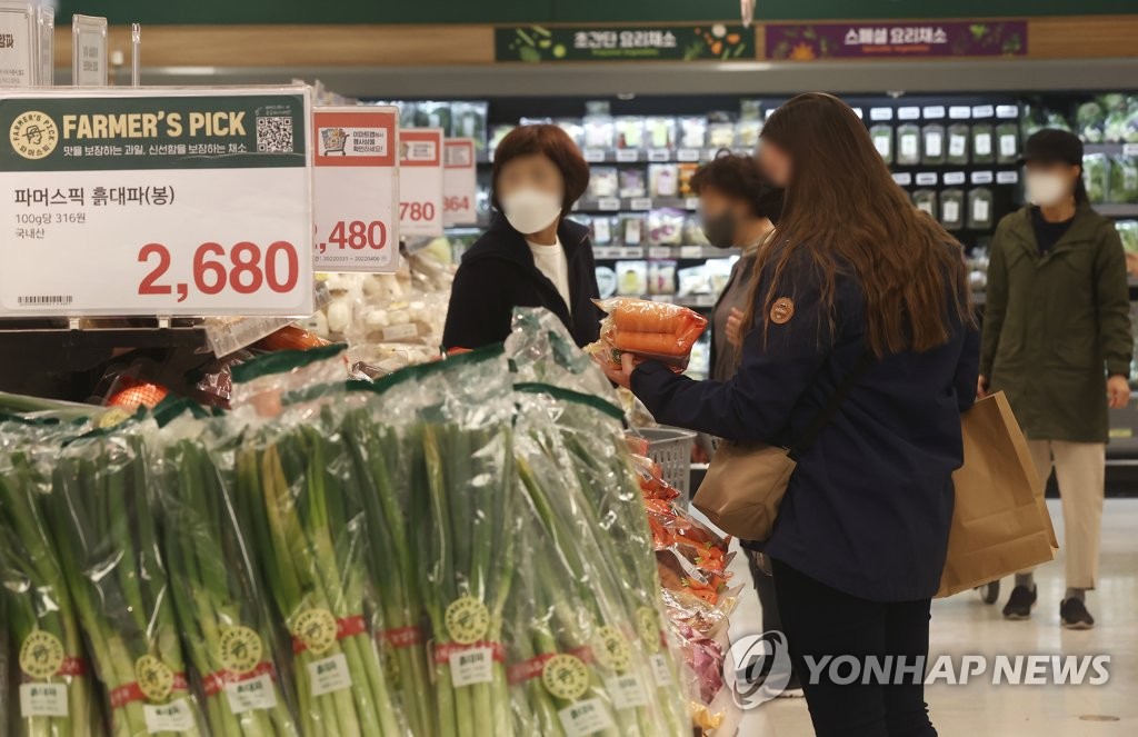 ４月の消費者物価４．８％上昇　１３年半ぶり高水準＝韓国