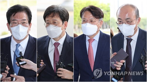 검찰 지휘부 초유 총사퇴…박병석 검수완박 중재안 반발