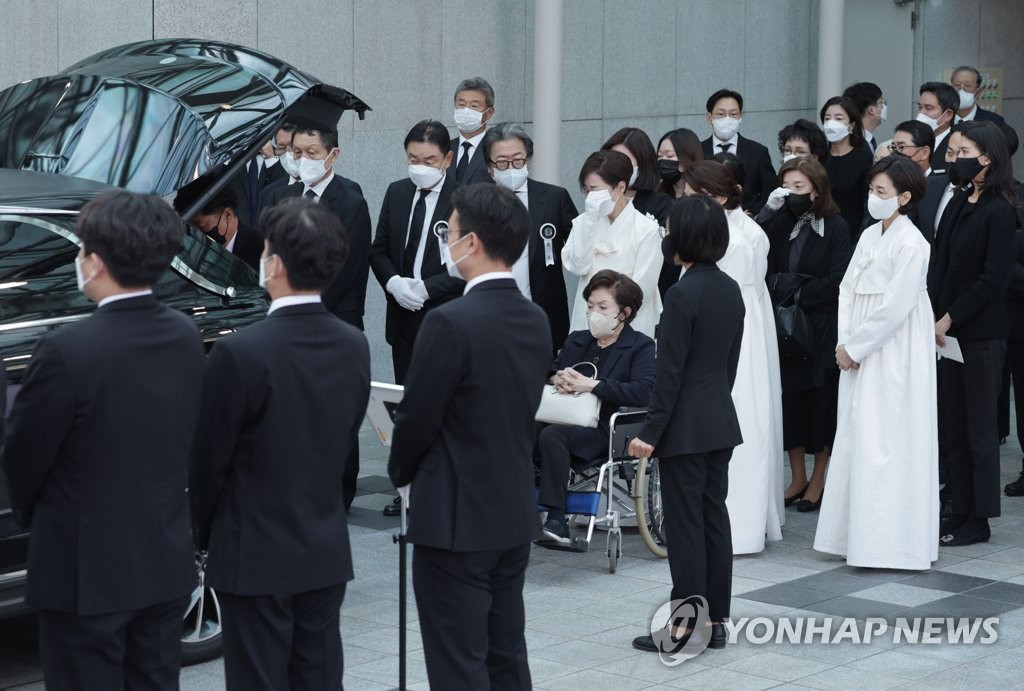 Funeral por el presidente de Ourhome