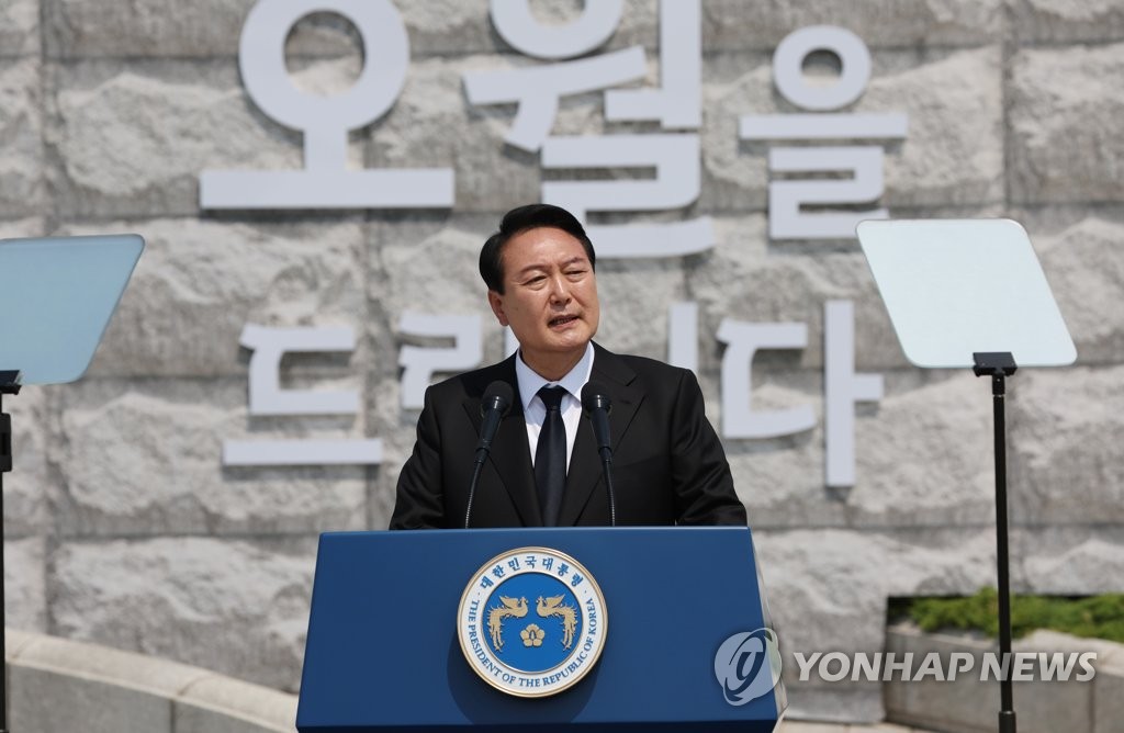 President Yoon Suk-yeol speaks during a memorial ceremony at a national cemetery in the southwestern city of Gwangju on May 18, 2022, to mark the 42nd anniversary of a pro-democracy uprising. The Gwangju May 18 National Cemetery honors hundreds of people who were killed in the city during protests against the military junta of Chun Doo-hwan in May 1980. (Yonhap)