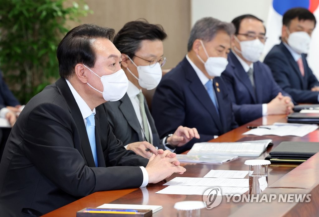 (عاجل)يون: كوريا والولايات المتحدة تتعاونان في الصناعات الاستراتيجية منها صناعة أشباه الموصلات والبطاريات