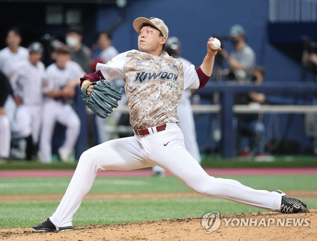 역투하는 키움 마무리 이승호