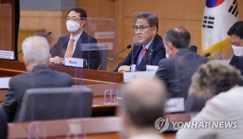 韓国外相　４０カ国大使館と会合＝北朝鮮問題議論