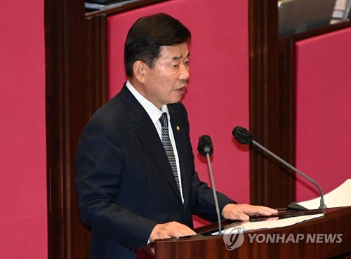  Five-term DP lawmaker Kim Jin-pyo elected new National Assembly speaker