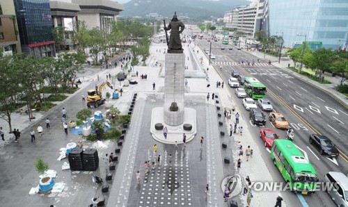′탁 트인 공간′…드론으로 촬영한 새 광화문광장