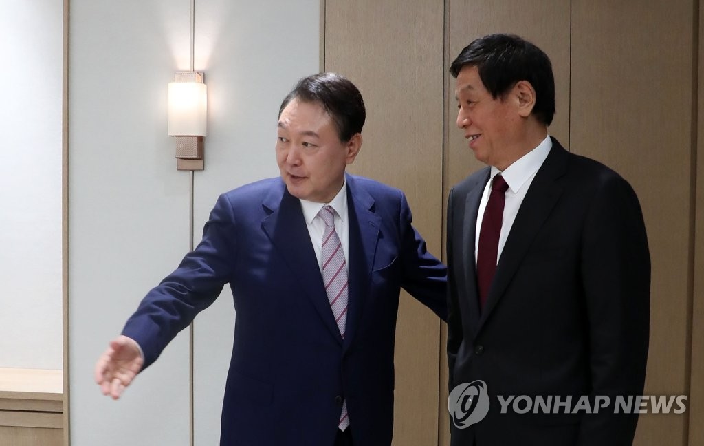 尹大統領が中国序列３位と会談　友好関係を強調