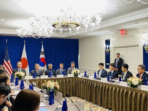 Reunión de cancilleres de Corea del Sur, EE. UU. y Japón