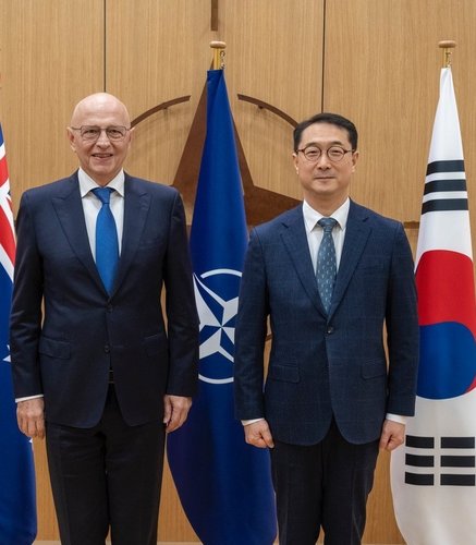 المبعوث النووي الكوري الجنوبي يلتقي نائب أمين منظمة الناتو
