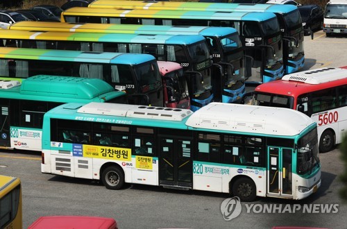 경기 버스 노사 재협상서 극적 타결…파업 철회로 버스 정상운행
