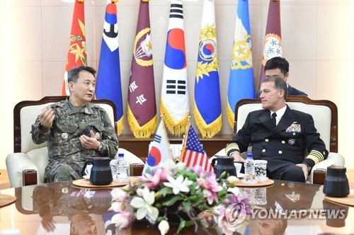 Diálogos entre altos mandos militares