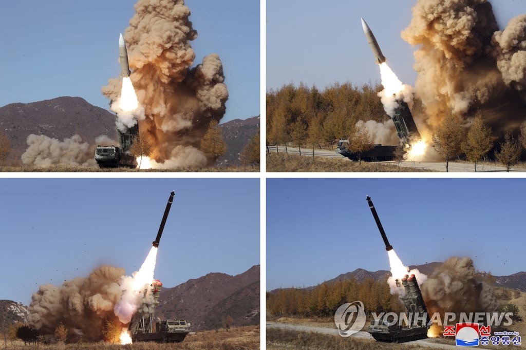 Montage publié par l'Agence centrale de presse nord-coreenne le 7 novembre 2022 montrant l'armée nord-coréenne tirant des missiles dans la mer de l'Est et la mer Jaune du 2 au 5 novembre, pendant l'exercice aérien conjoint entre la Corée du Sud et les Etats-Unis.