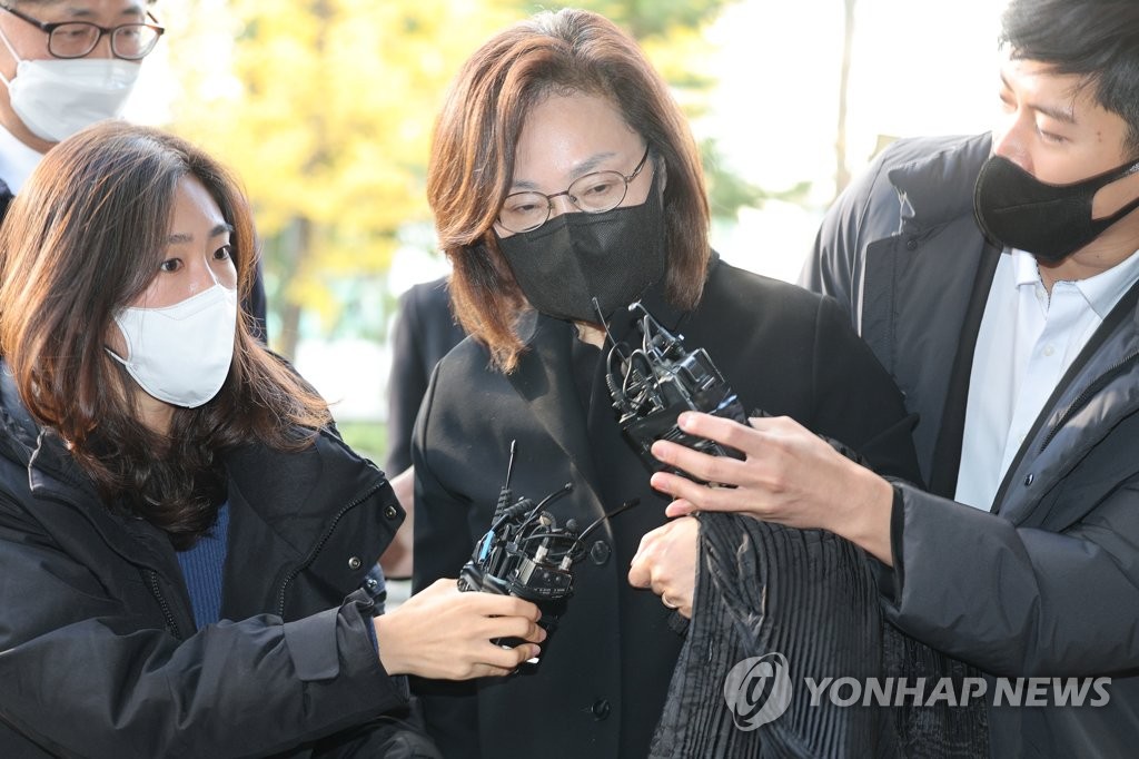 박희영 용산구청장, 피의자 신분으로 특수본 출석