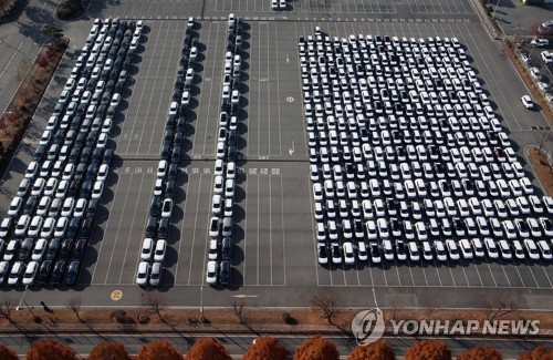 Yoon advierte del uso de un decreto presidencial para forzar a los camioneros en huelga a regresar al trabajo