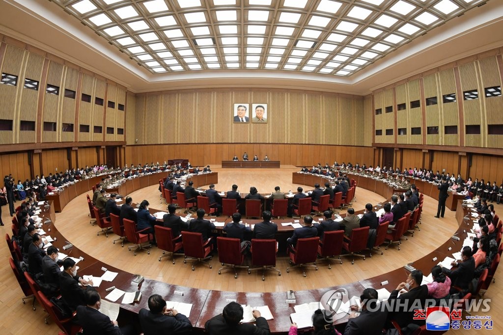 كوريا الشمالية تعقد جلسة برلمانية رئيسية دون حضور الزعيم - 1