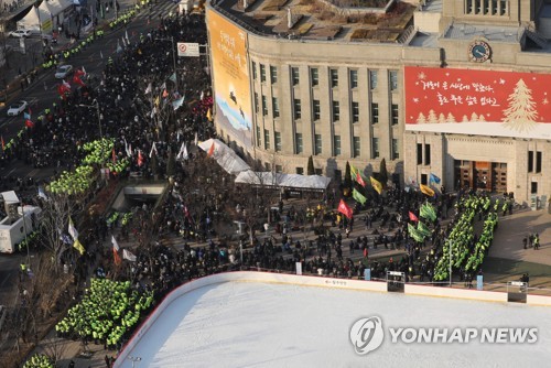 이태원 유족·서울시 대치…'대한문 분향소' 갈등 재현되나