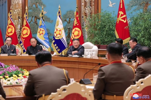 북한, 중앙군사위 "정세 대처 작전전투훈련 확대 강화"